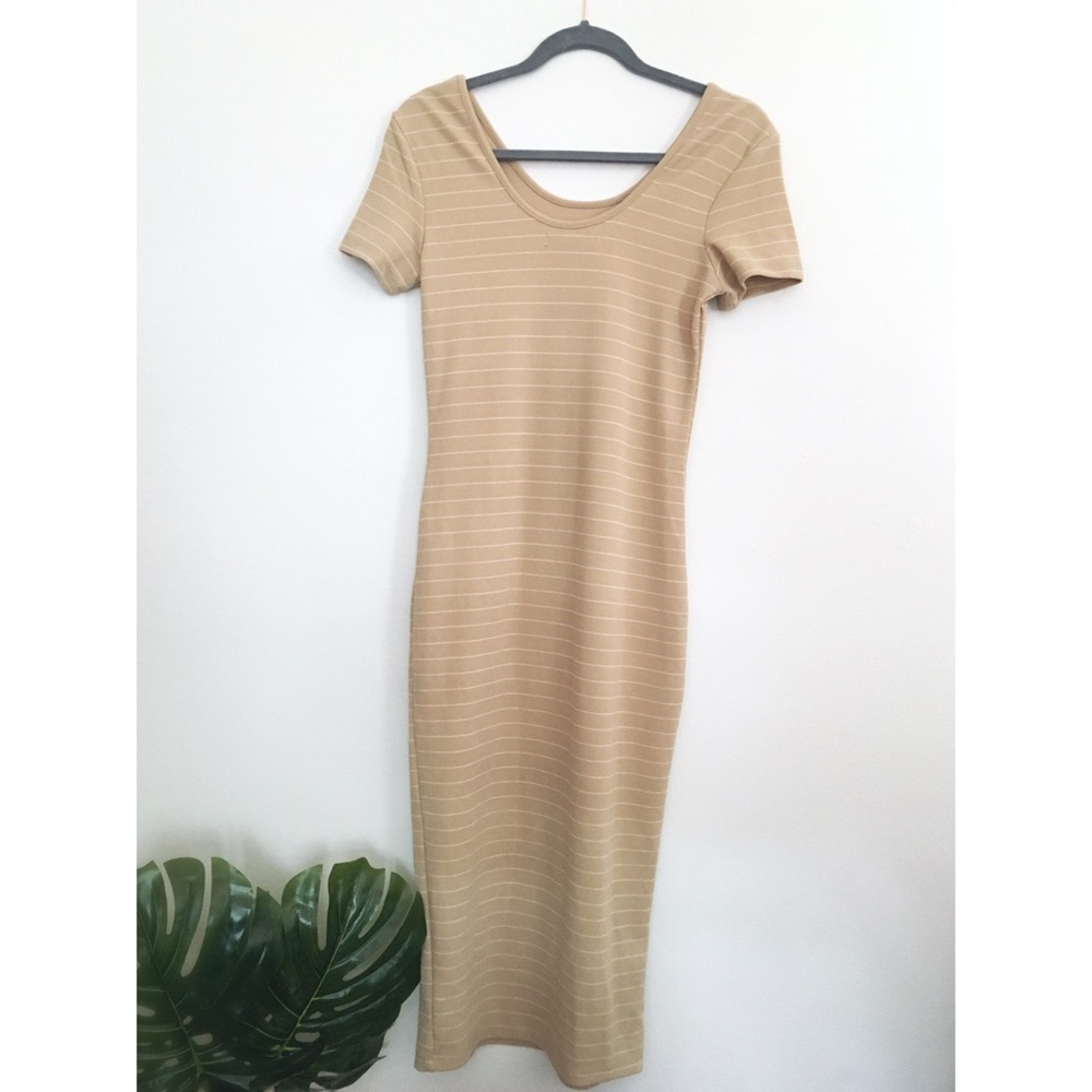 NWT Ribbed Midi Dress - Picture 4 of 4